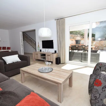 Poolside Near The Coast 빌라 산타 크리스티나 다로