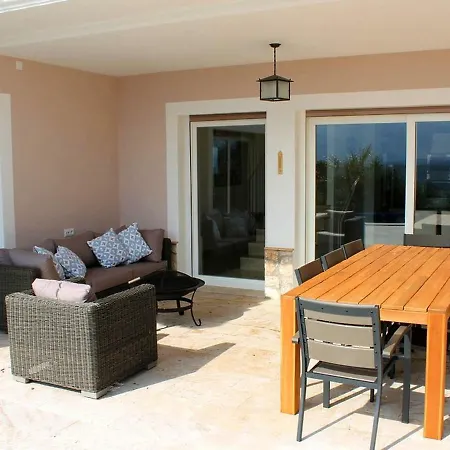 빌라 Poolside Near The Coast *