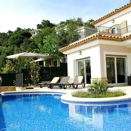 Poolside Near The Coast 산타 크리스티나 다로